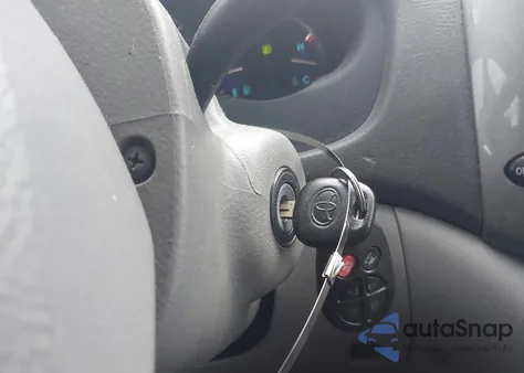 2010 Toyota Sienna Ce/Le from USA, damaged, VIN 5TDKK4CC4AS327418